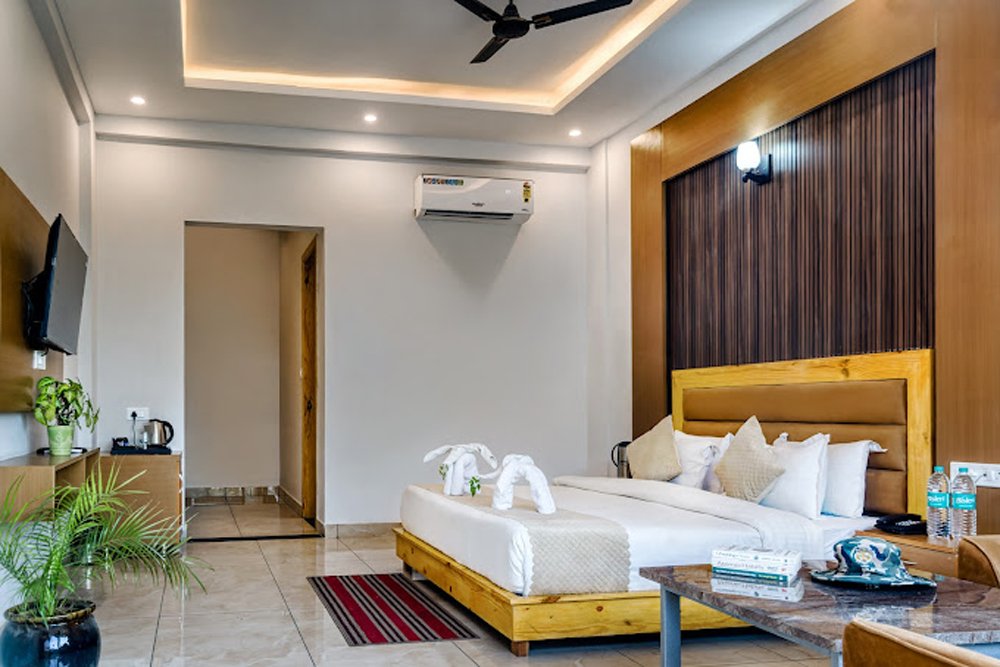 Leopard Club Rooms